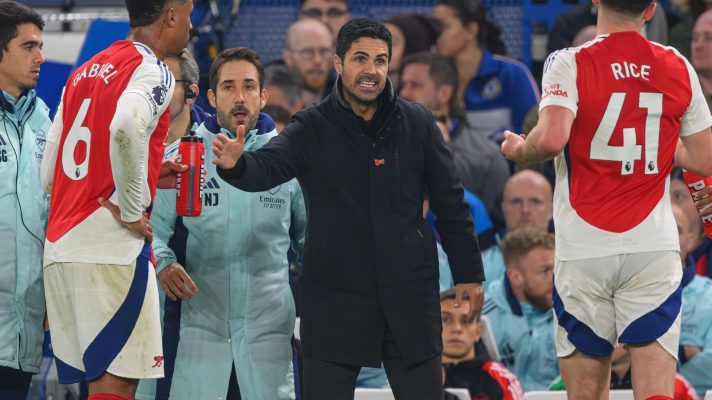 Arsenal manager Mikel Arteta gives instructions to his players