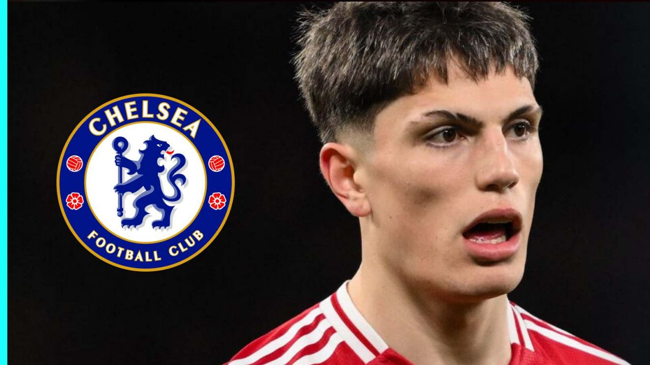 Man Utd winger Alejandro Garnacho with the Chelsea badge