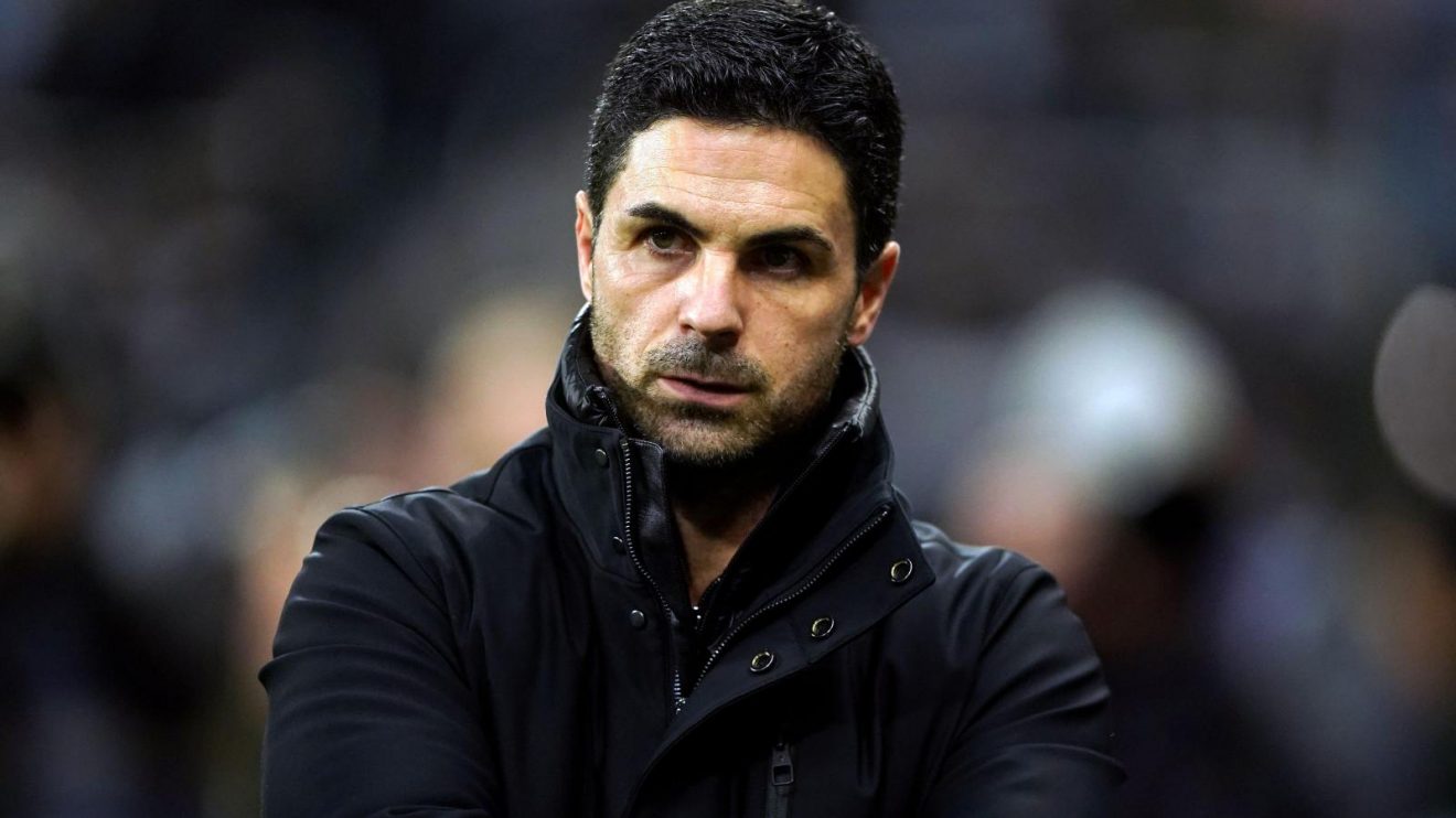 Arsenal manager Mikel Arteta looks on during a match