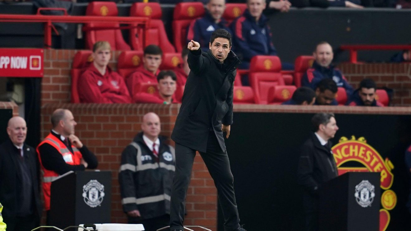 Mikel Arteta points from the touchline at Old Trafford