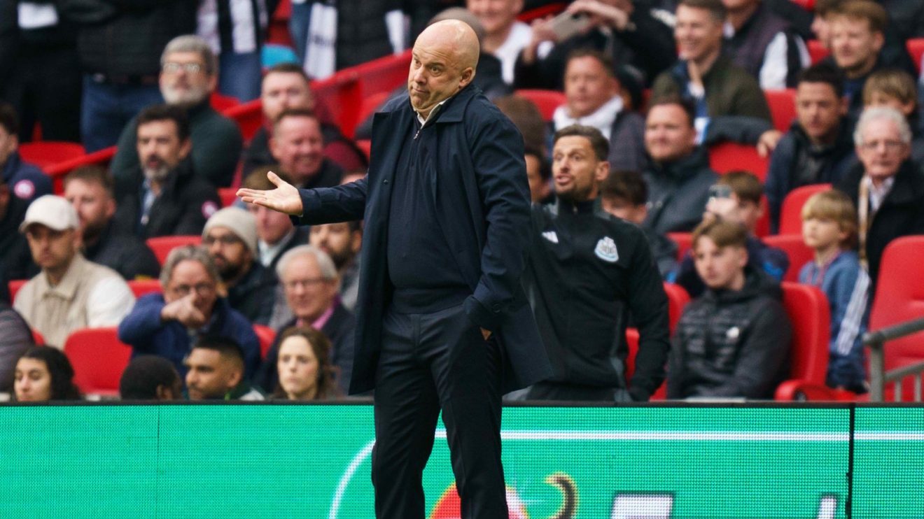 Arne Slot loses the Carabao Cup final