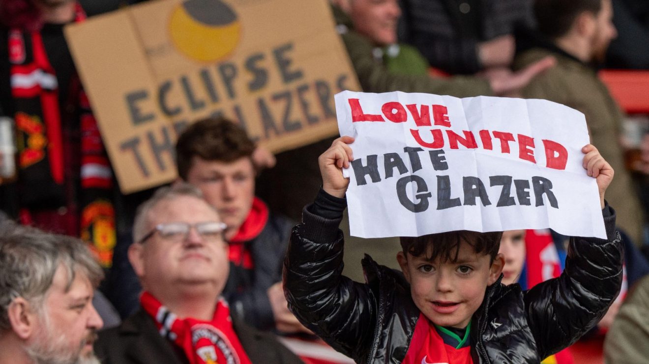The 1958 Group protesting against the Glazers