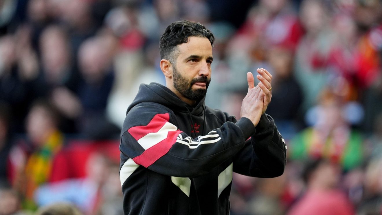 Ruben Amorim clapping