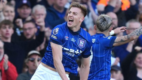 ‘I’d go to a different club’ – £40m-rated Liam Delap told to steer clear of Man Utd for one reason