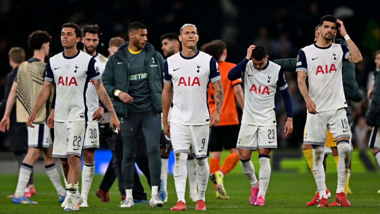 Spurs players show disappointment after a 1-1 Europa League draw against Eintracht Frankfurt