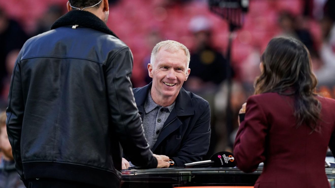 Paul Scholes on punditry duty with former Manchester United teammate Rio Ferdinand