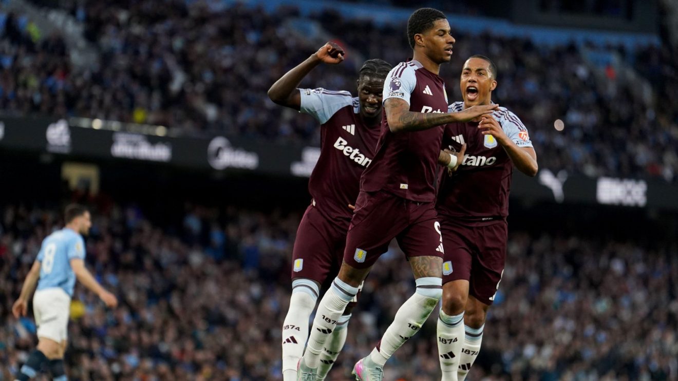 Marcus Rashford celebrates his goal