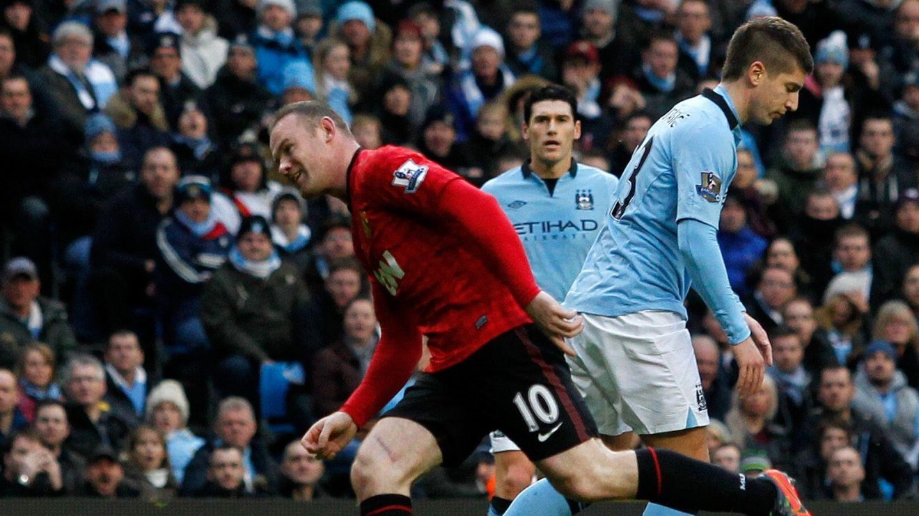 Wayne Rooney scoring against Man City