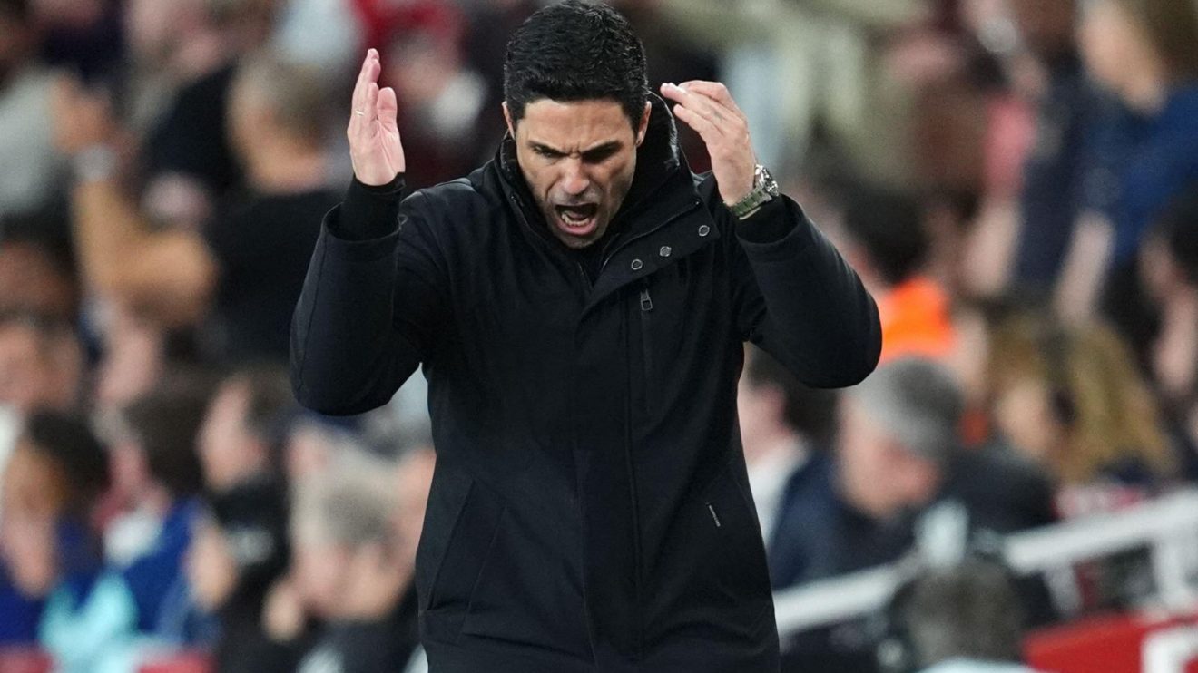 Arsenal manager Mikel Arteta gestures during a match