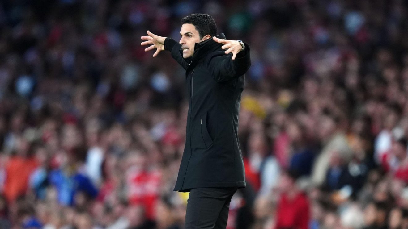 Mikel Arteta during Arsenal v PSG