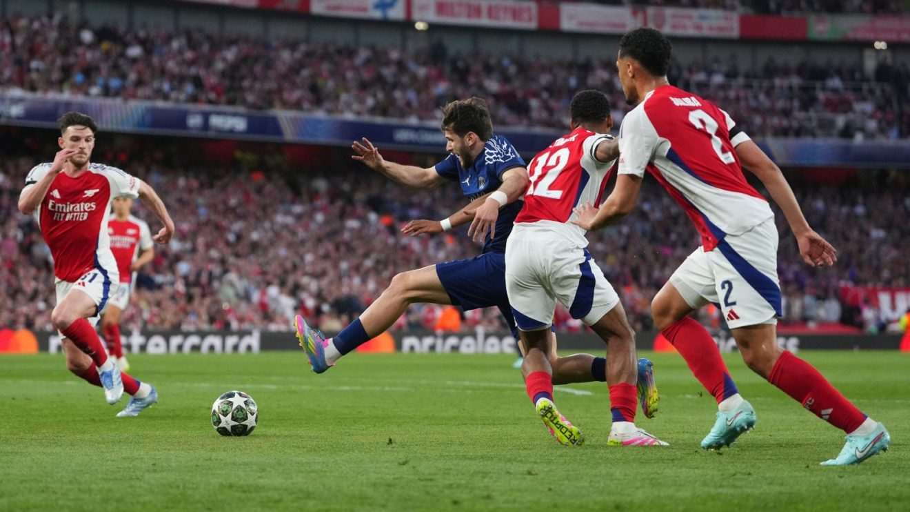 Khvicha Kvaratskhelia being dead good v Arsenal