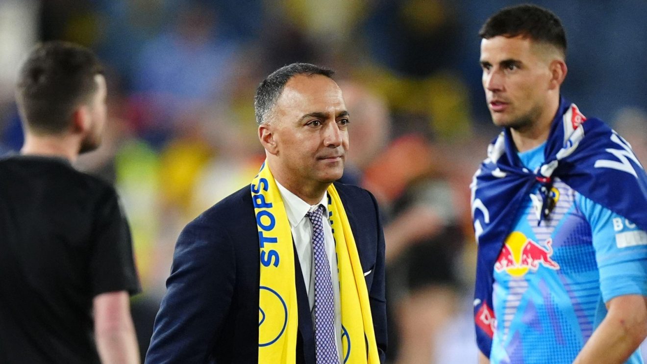 Leeds chairman Marathe backs Farke