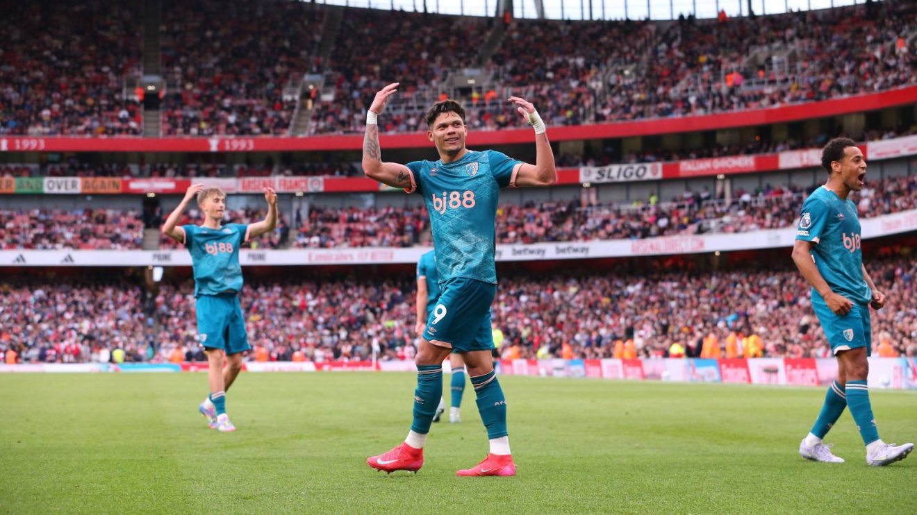 Evanilson against Arsenal