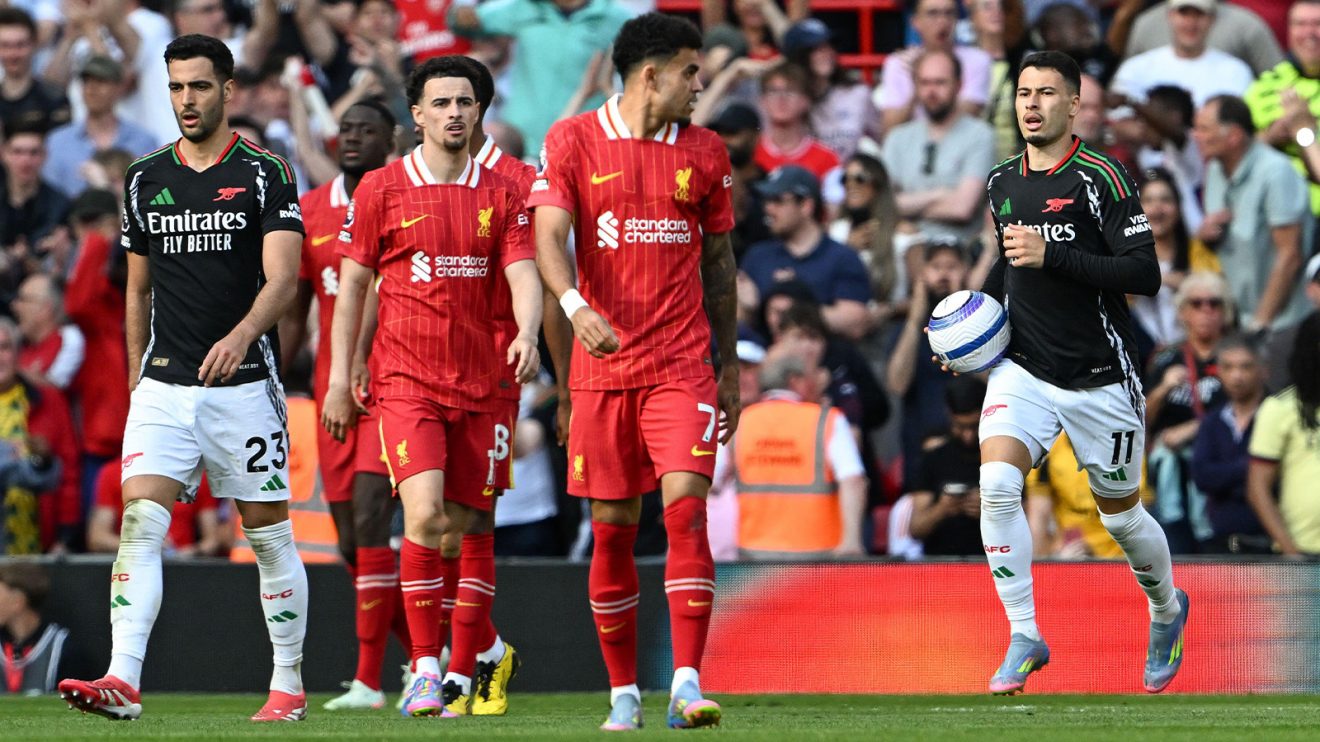 Arsenal return the ball to the centre circle against Liverpool as everyone looks thoroughly unarsed