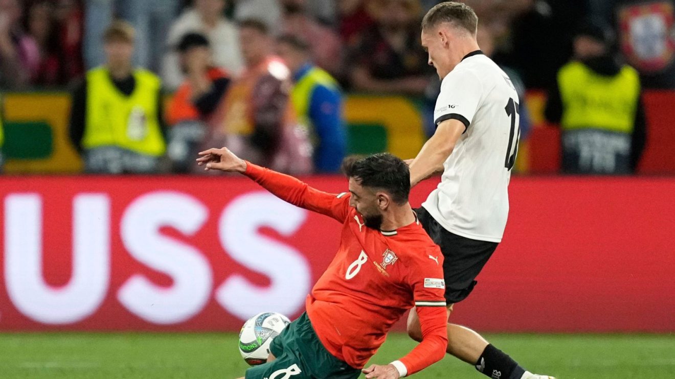 Florian Wirtz and Bruno Fernandes
