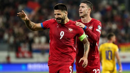 Shock Premier League club ‘leading the race’ for bargain Arsenal, Man Utd-linked striker