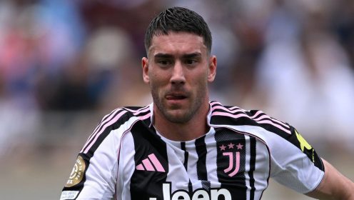 Fresh twist in Dusan Vlahovic to Man Utd transfer as striker’s stance revealed