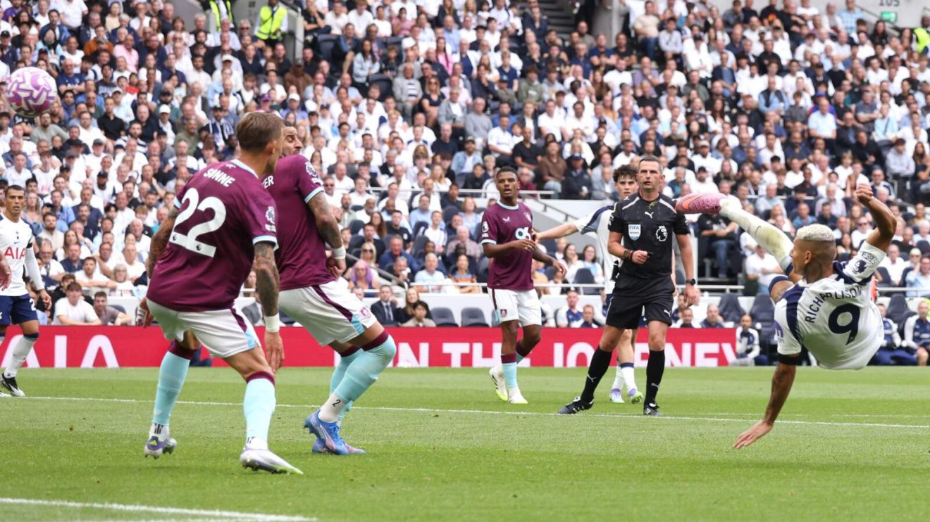 Richarlison scores his second goal as Tottenham beat Burnley 3-0 in the Premier League