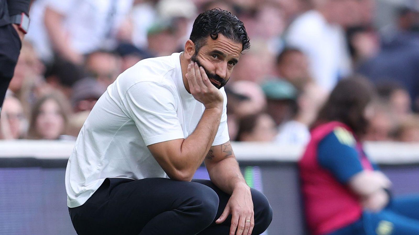 Manchester United coach Ruben Amorim reacts against Fulham