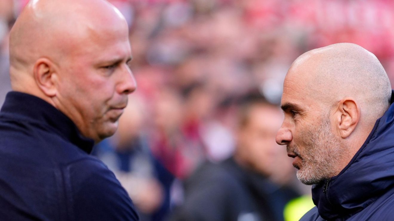 Liverpool coach Arne Slot and Chelsea manager Enzo Maresca
