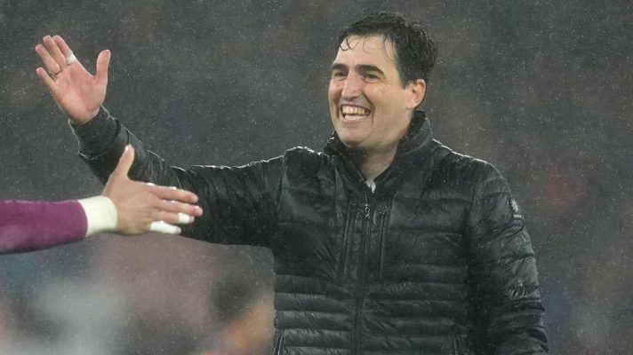 Bournemouth manager Andoni Iraola, who is a Man Utd target - copyright F365