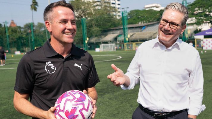 Prime Minister Sir Keir Starmer (right) with former England footballer Michael Owen