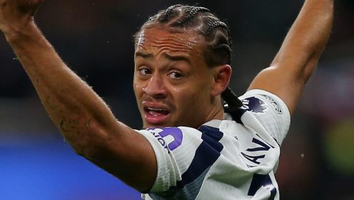 Simons gets Sancho’d in ‘ultimate humiliation’ as Spurs cannot ‘let it all work out’ for Eze rival