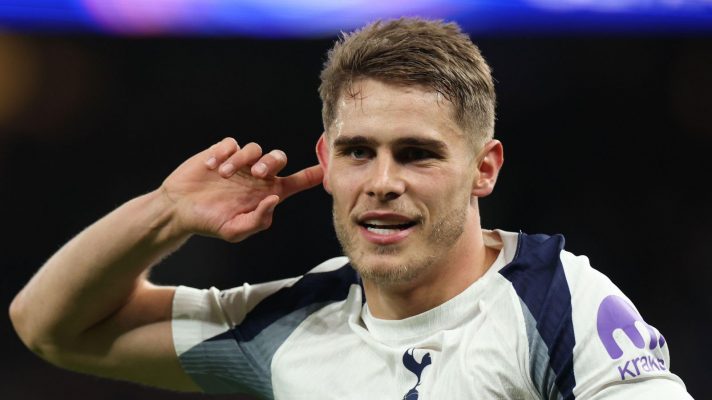 Tottenham star Micky van de Ven