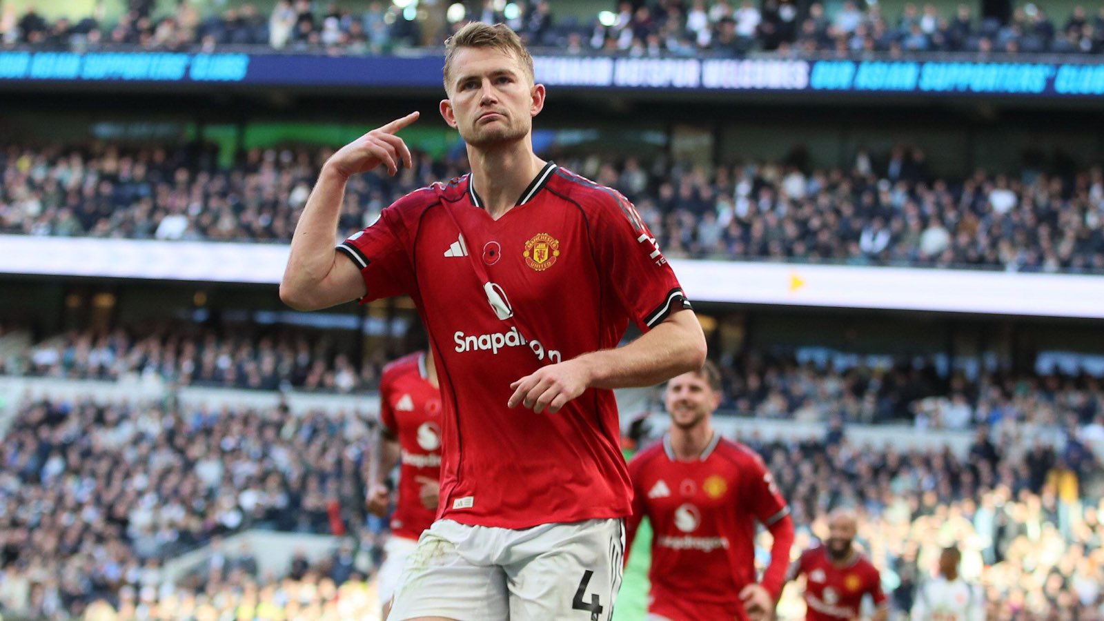 Amorim outclassed by Frank after awful Man Utd decisions - Football365