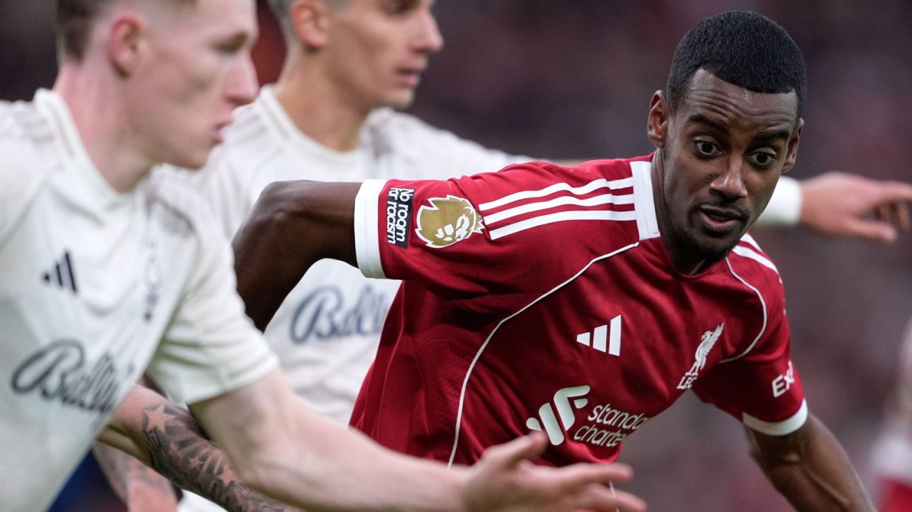 Liverpool vs Nottingham Forest: Alexander Isak in action