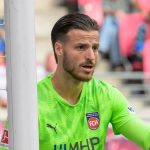 Arsenal taking &#8216;closer look&#8217; at goalkeeper who fits &#8216;perfectly&#8217;