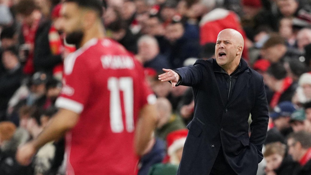 Liverpool head coach Arne Slot and Mo Salah