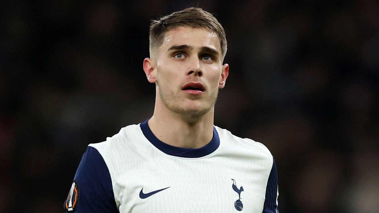 Micky van de Ven, Tottenham 2025