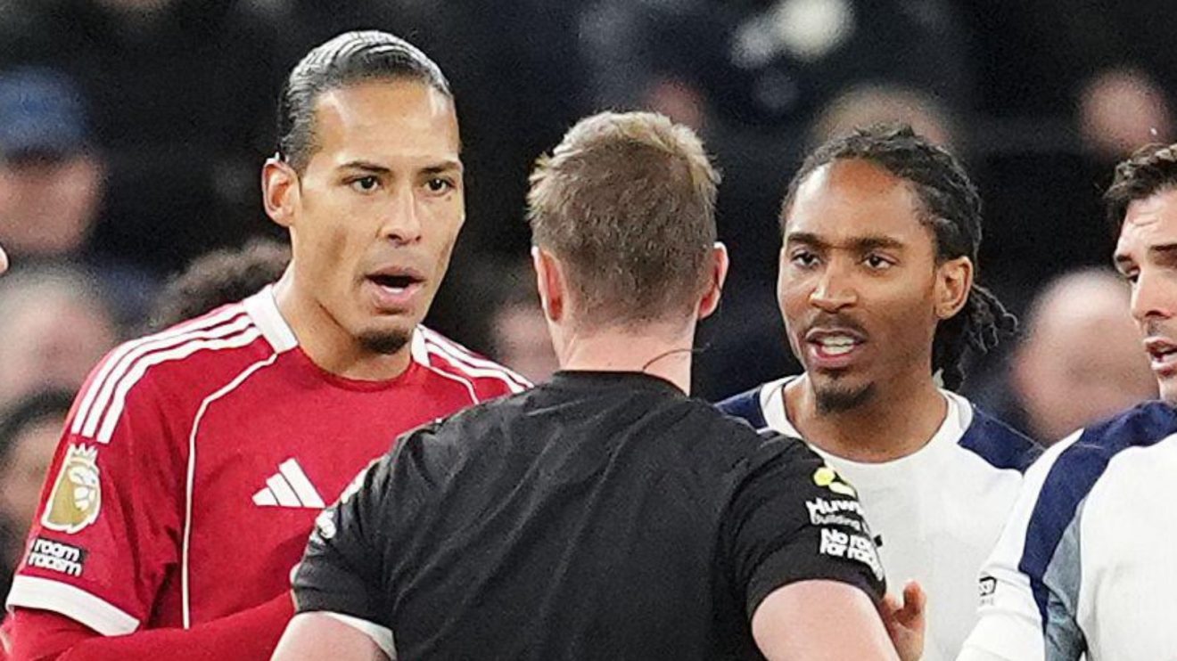 Liverpool defender Virgil van Dijk and Spurs player Djed Spence appeal to the referee