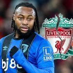 Liverpool outsiders in Semenyo race; winger has choice of City trophies or United wing-back role