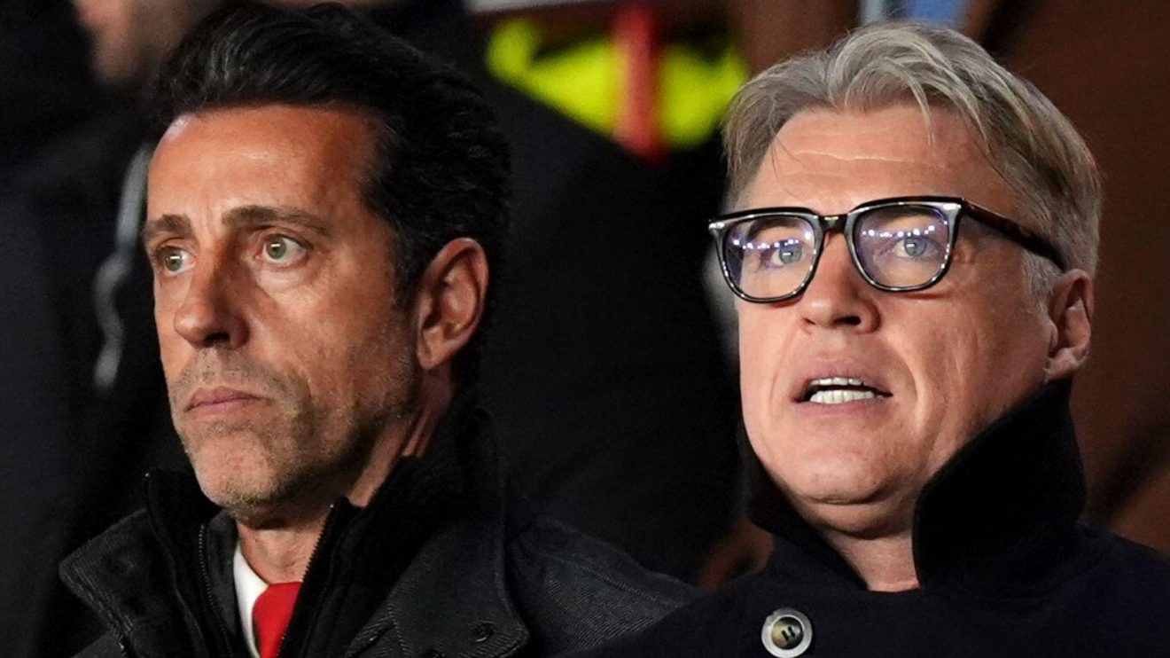 Edu Gaspar and Jonny Owen in the stands before a match