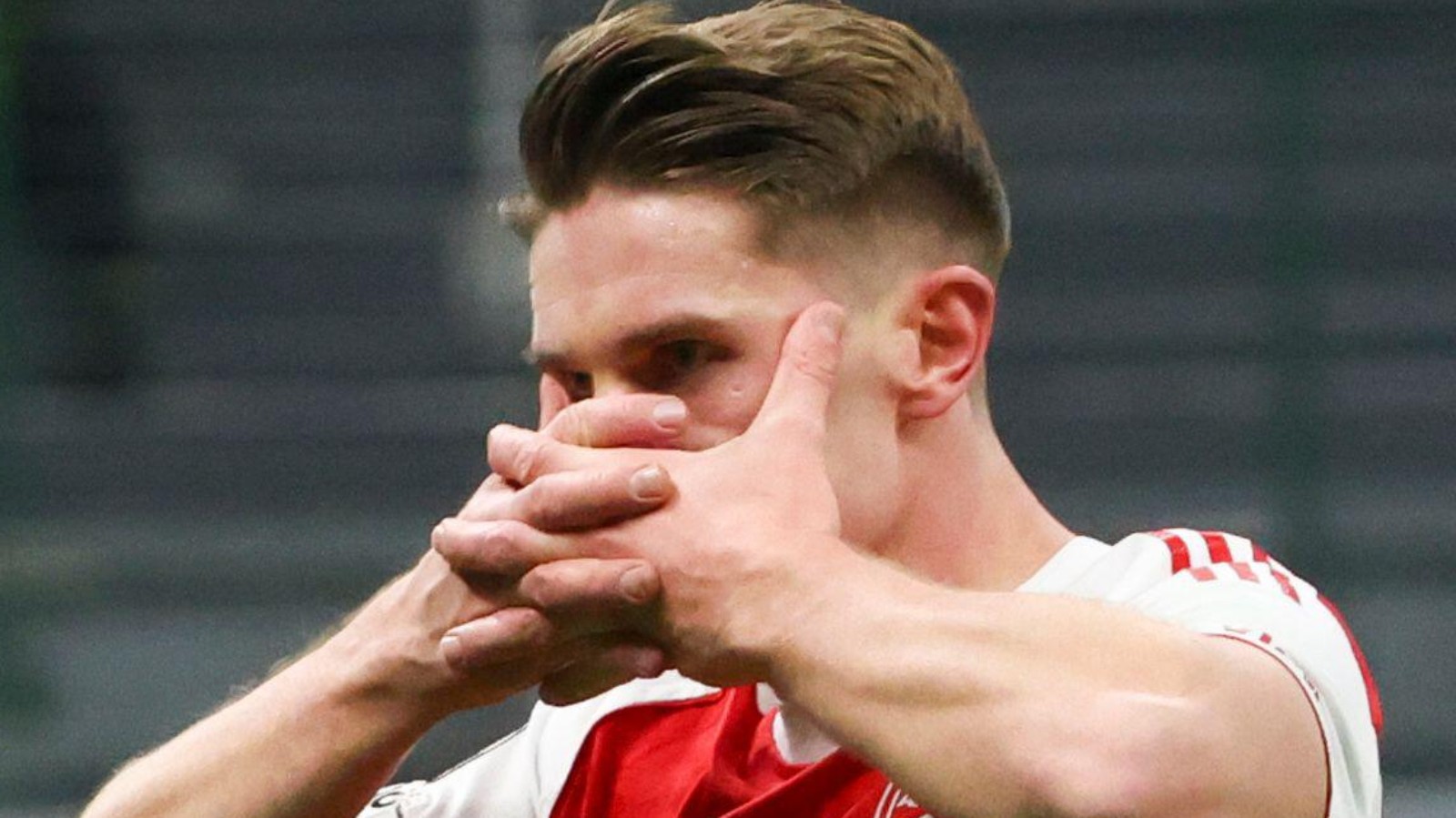 Arsenal striker Viktor Gyokeres celebrates scoring against Inter