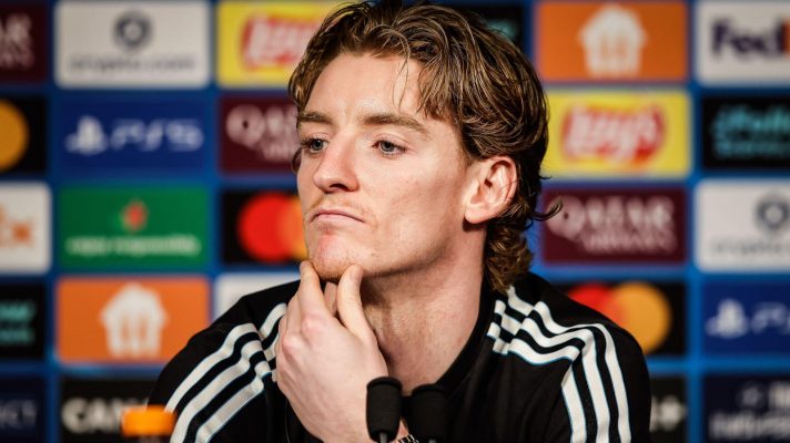 Anthony Gordon during a pre-PSG press conference