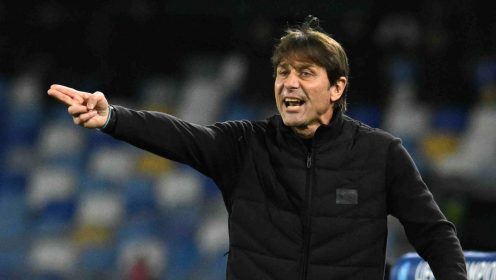 Antonio Conte makes Chelsea dig after Napoli crashed out of the Champions League