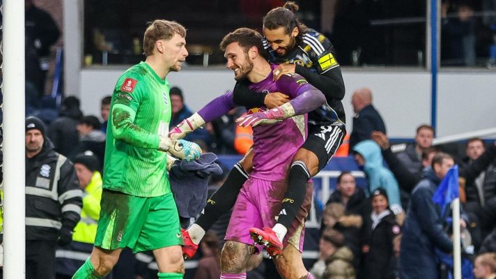 Lucas Perri celebrates with Dominic Calvert-Lewin