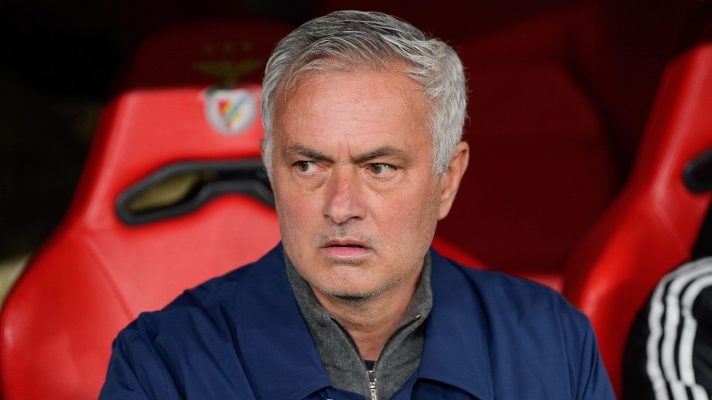 Jose Mourinho on the Benfica bench
