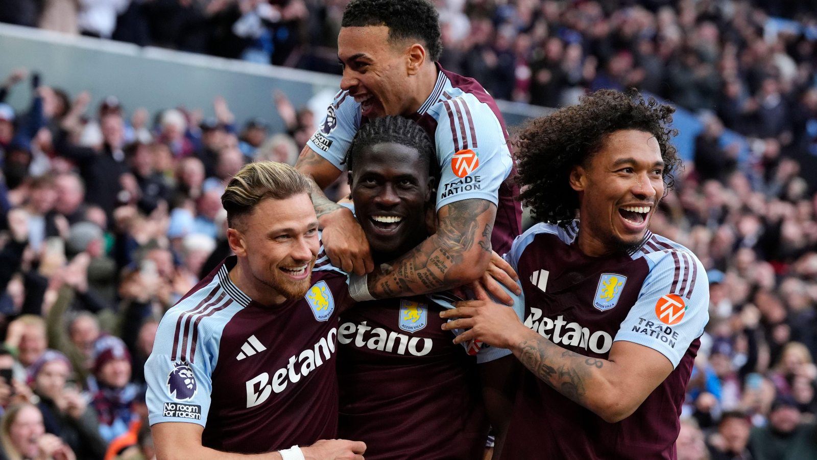 Amadou Onana Manchester United F365