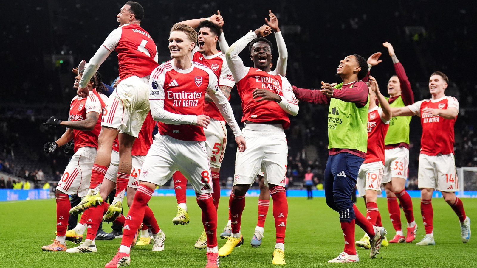 Arsenal celebrate win over Spurs