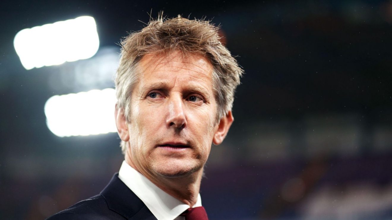 Male Utd tale Edwin van der Sar on Arsenal