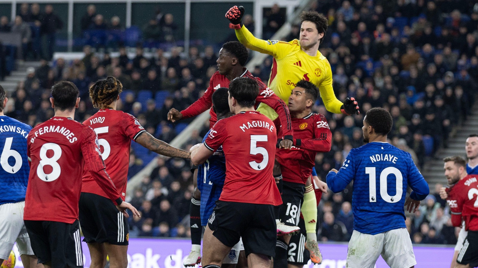 Shunning superstar stopper to sign Senne Lammens shows new Man Utd nous