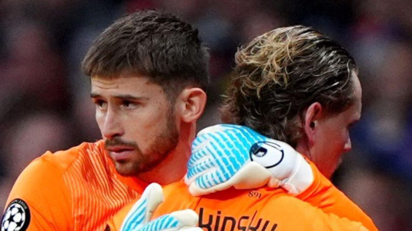 Spurs keepers Guglielmo Vicario and Antonin Kinsky