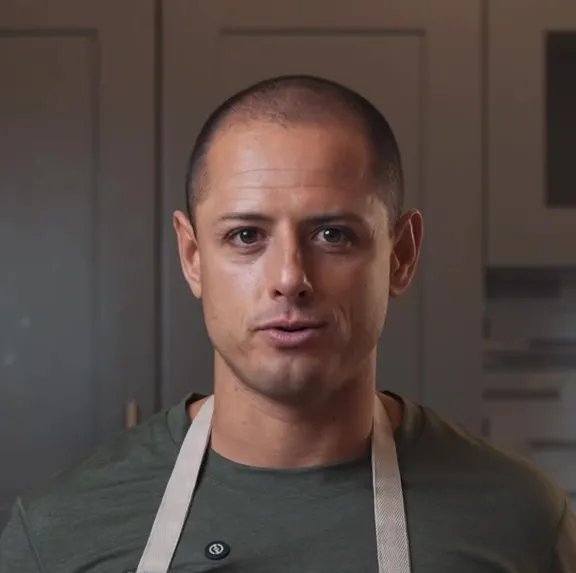Javier Hernandez as a chef.