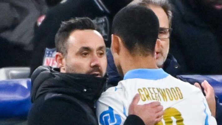 Marseille coach Roberto De Zerbi embraces striker Mason Greenwood
