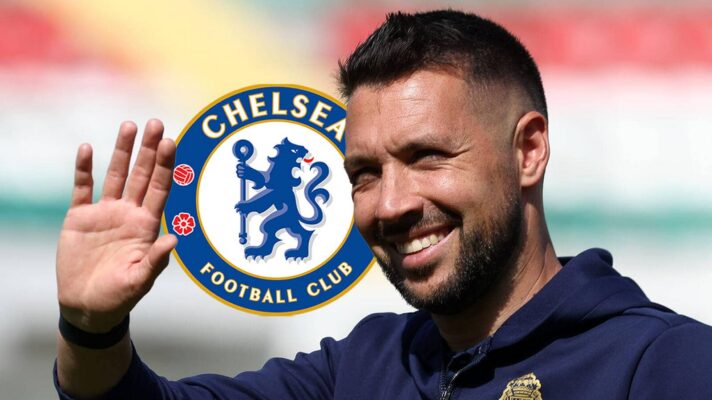 Francesco Farioli with Chelsea badge