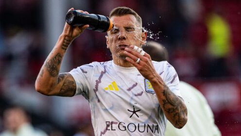 Lucas Digne inexplicably but helpfully reminds us all what an actual handball looks like